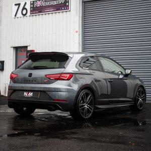 cupra-300-outside