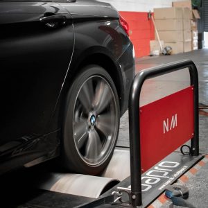 dark-blue-435d-wheels-spinning-on-dyno