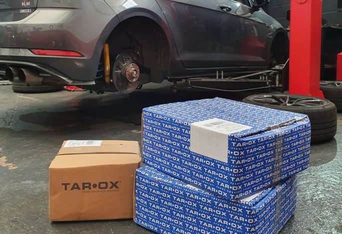 VW Golf MK7.5R - Tarox 8POT System
