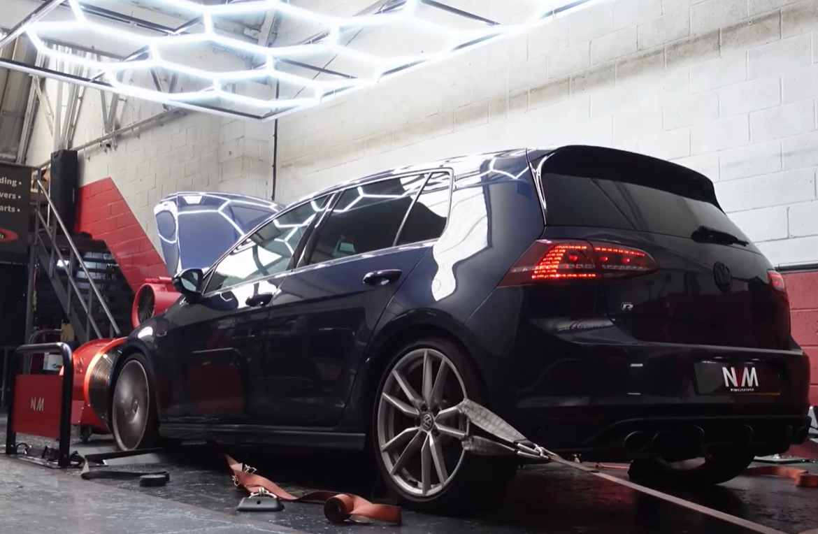 VW Golf Mk7 R in for NVM Stage 2